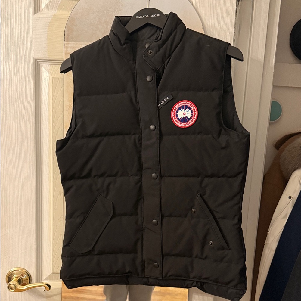 Canada Goose Woman’s Black Quilted Vest